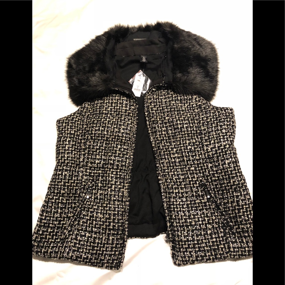 NWT WHBM vest size M